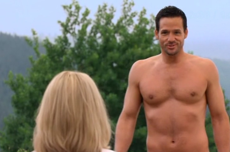 12 рождественских парней-кадр 1