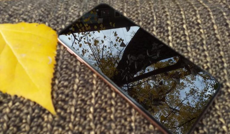 Обзор Samsung Galaxy J4 Plus – Дисплей