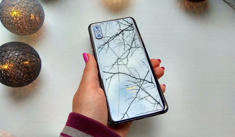 Обзор Xiaomi Mi Mix 3 – В руках