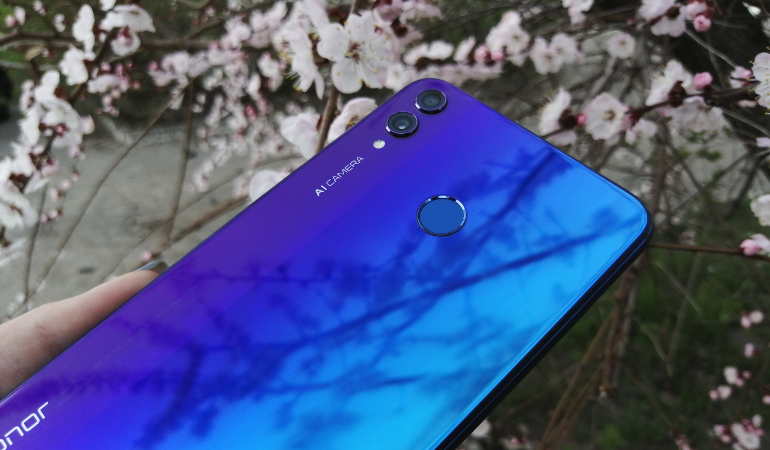 Honor 8X – Главное фото