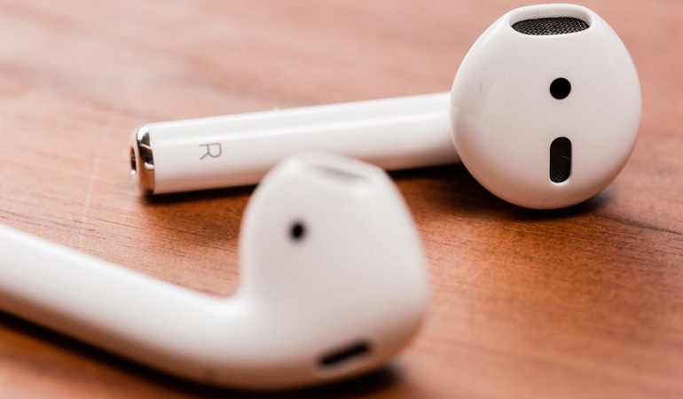 AirPods