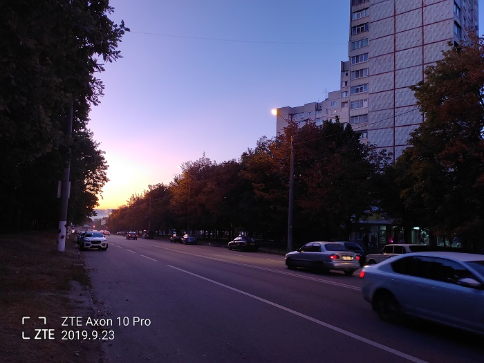 ZTE Axon 10 Pro- ночь (3)