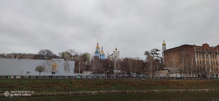 зум Mi Note 10 (1)