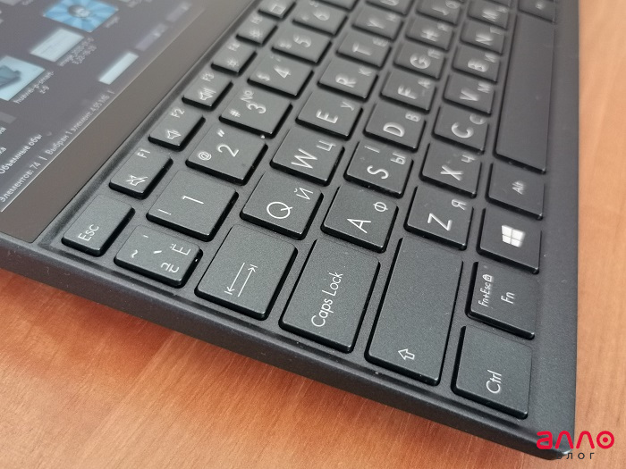 ASUS ZenBook UX481 (12)