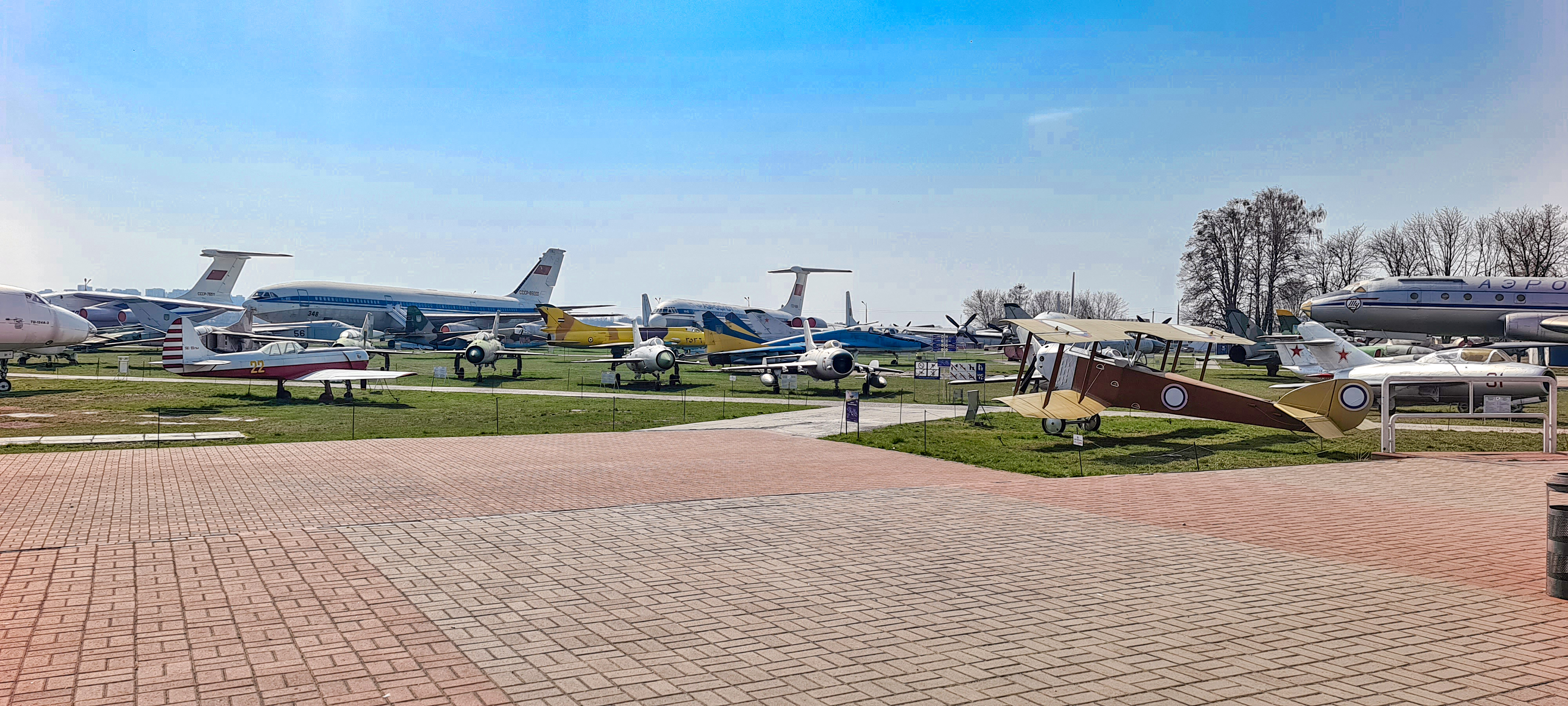 GalaxyS20_Ultra_Fly_02