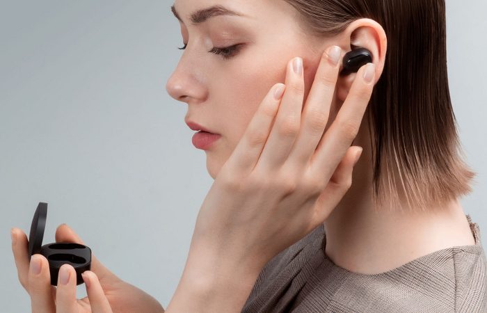 Из каких брендов «состоит» Xiaomi – Redmi AirDots