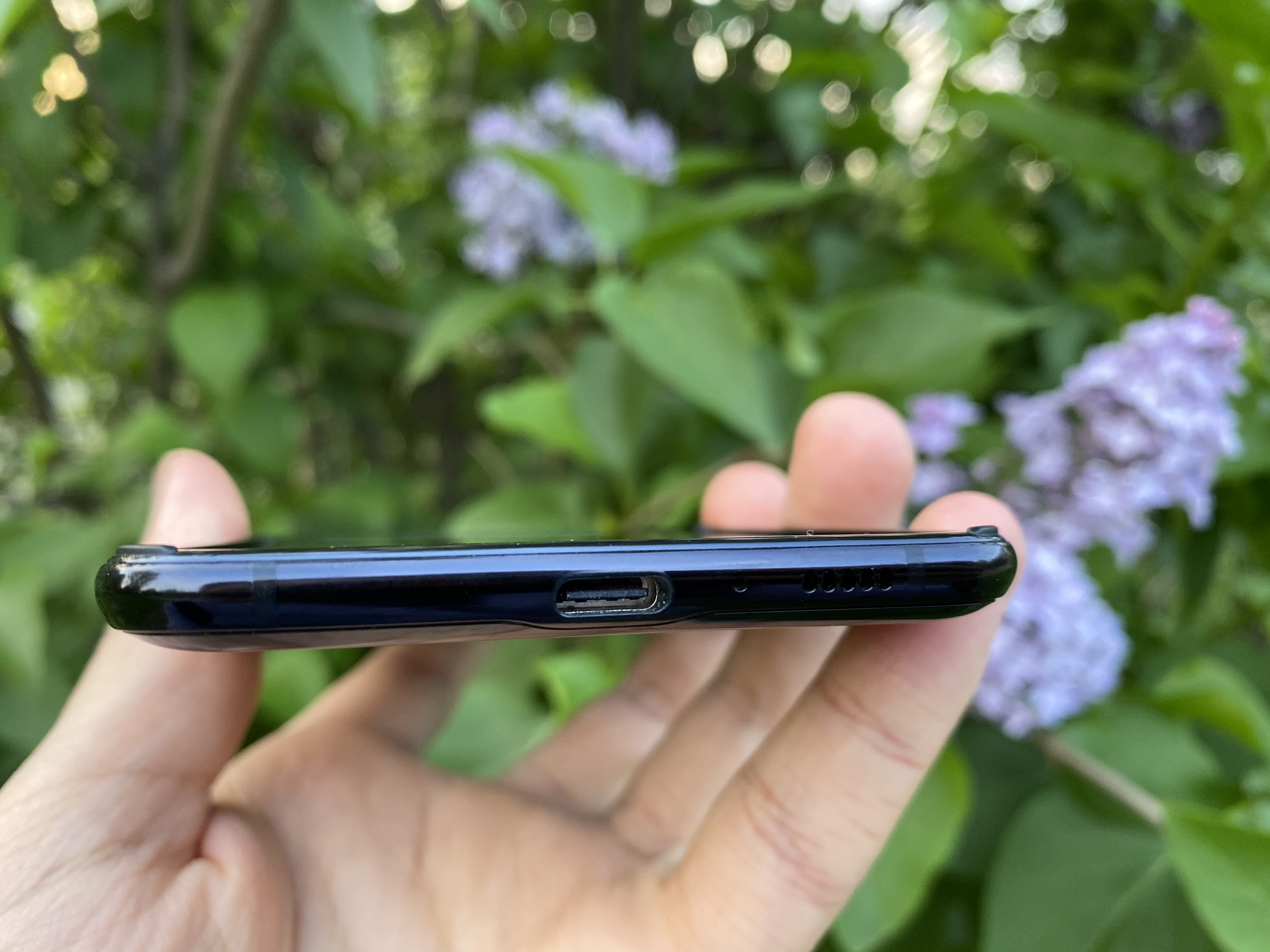 Galaxy-z-flip-photo-ins-out-02
