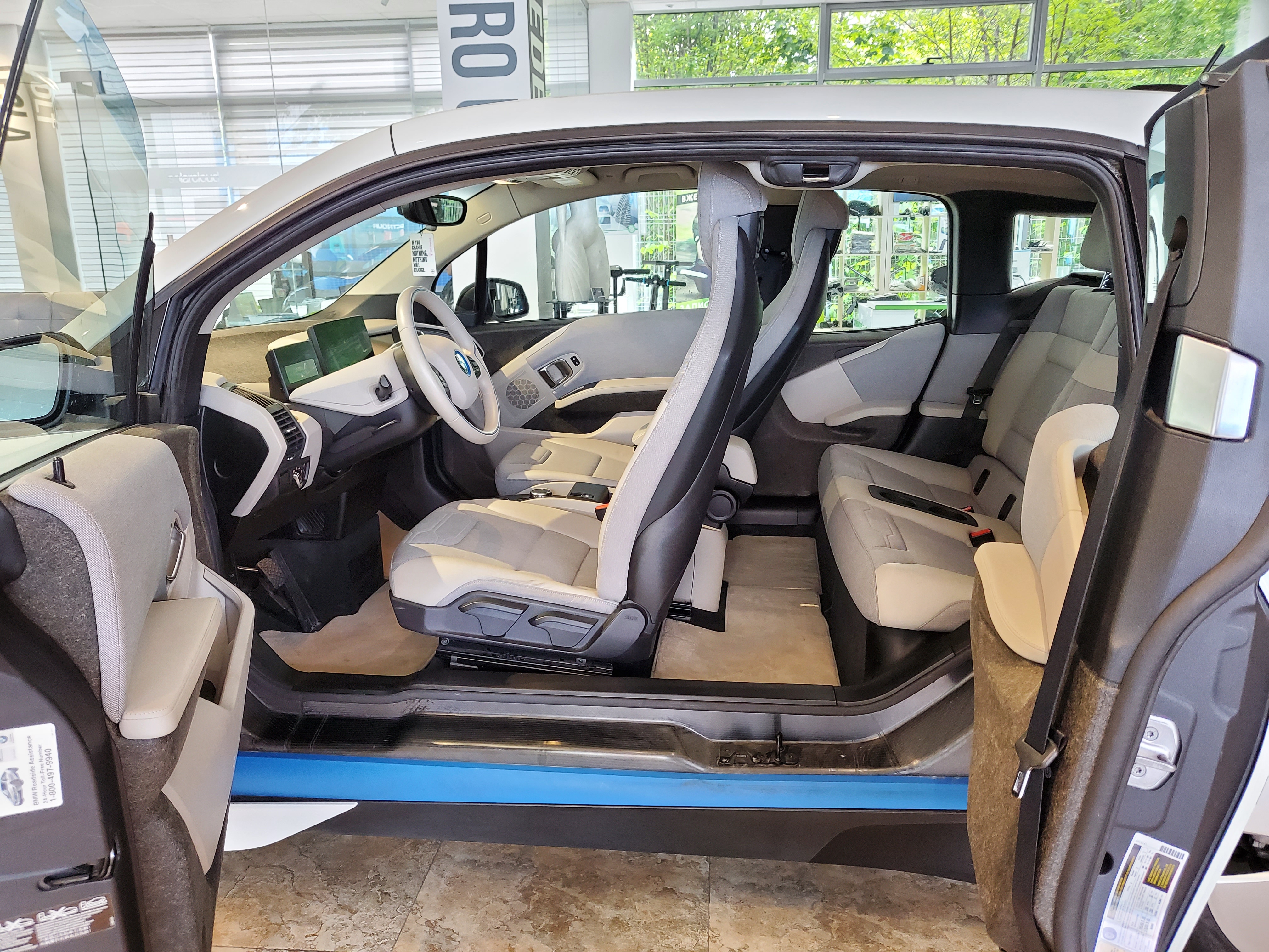 galaxy-z-flip_cars_10