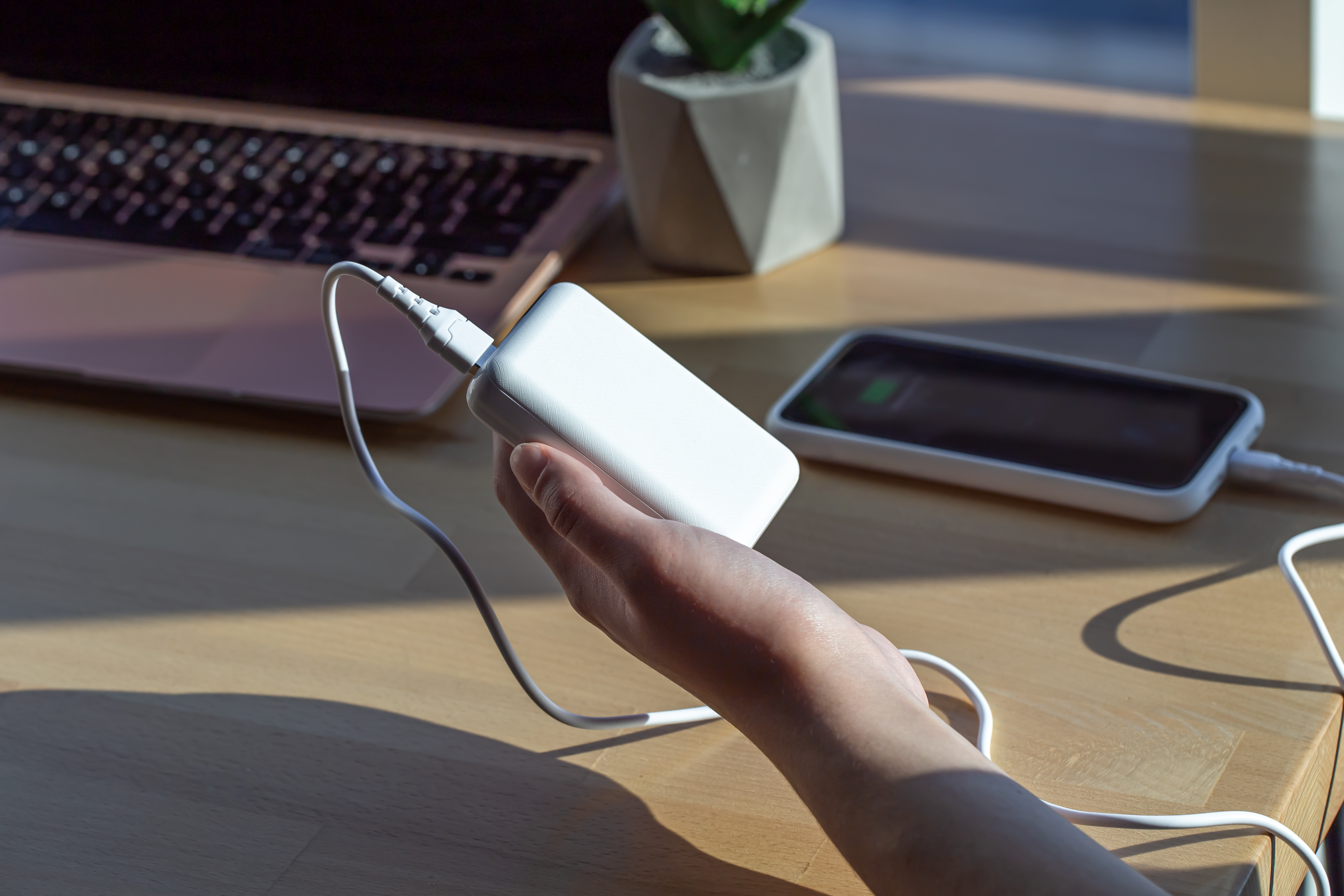 Рейтинг лучших павербанков: ТОП-10 Power Bank 2025