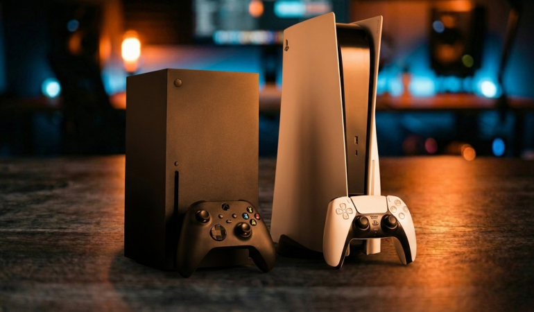 PS5 або Xbox Series X