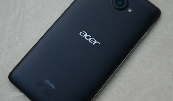 Acer Liquid S1 Duo вид сзади