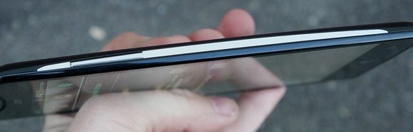 Acer Liquid S1 Duo вид сбоку