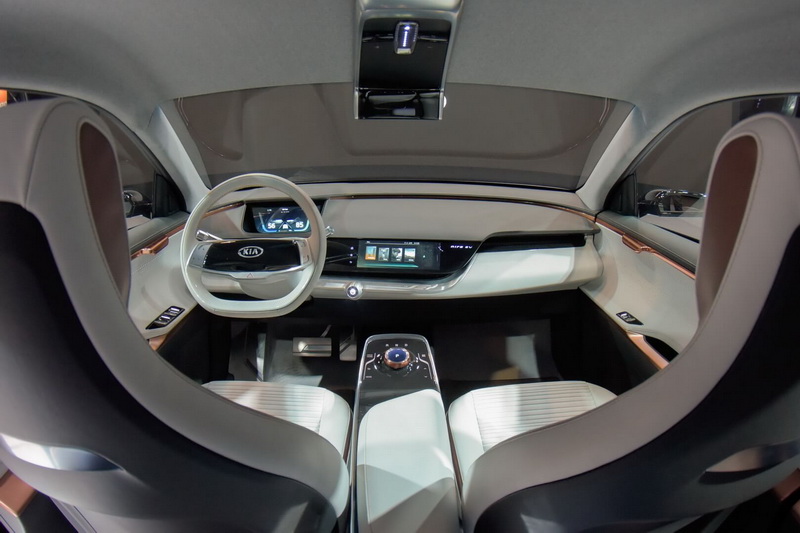 Электрокроссовер Niro EV-салон