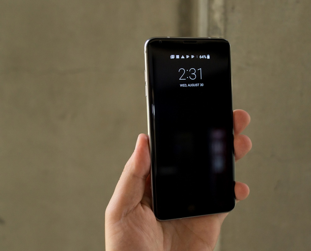 LG V30-дизайн фото 6