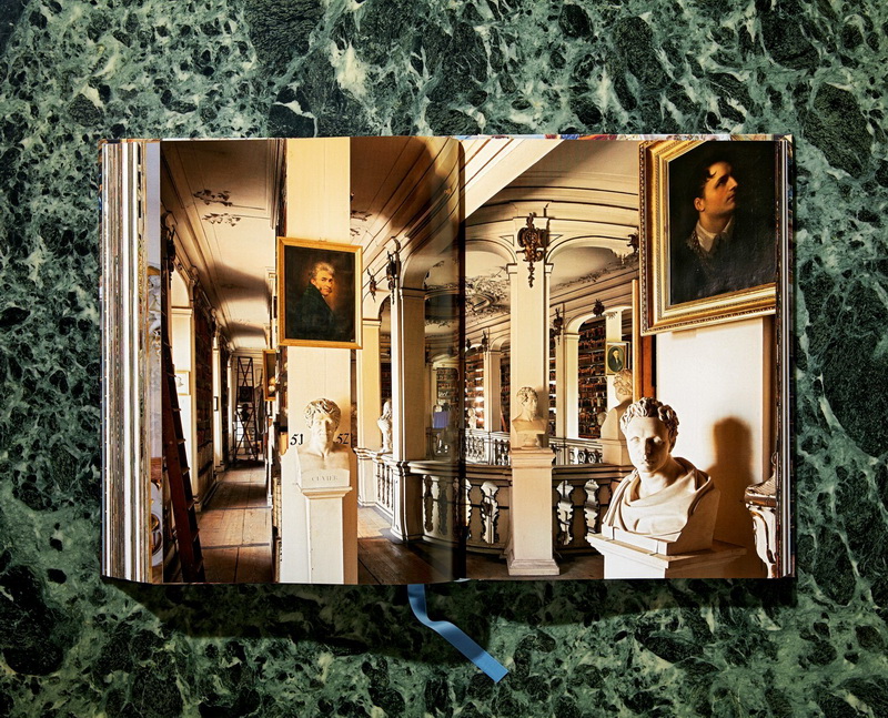 Massimo Listri The World's Most Beautiful Libraries-Массимо Листри разворот 9