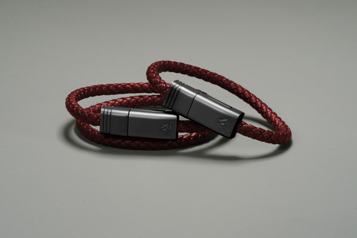NILS - кабель для зарядки, который можно носить на руке как браслет - фото 10