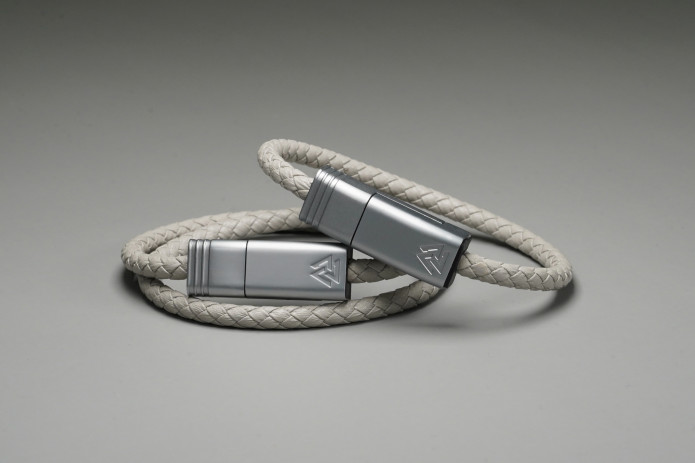 NILS - кабель для зарядки, который можно носить на руке как браслет - фото 9