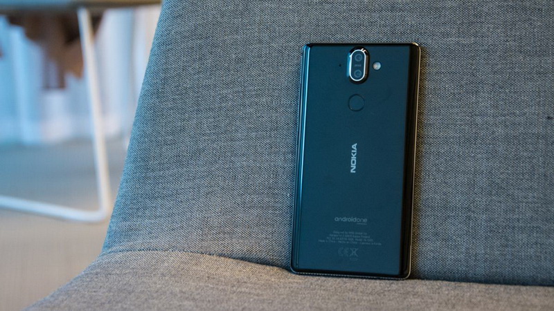 Nokia 8 Sirocco-дизайн фото 4