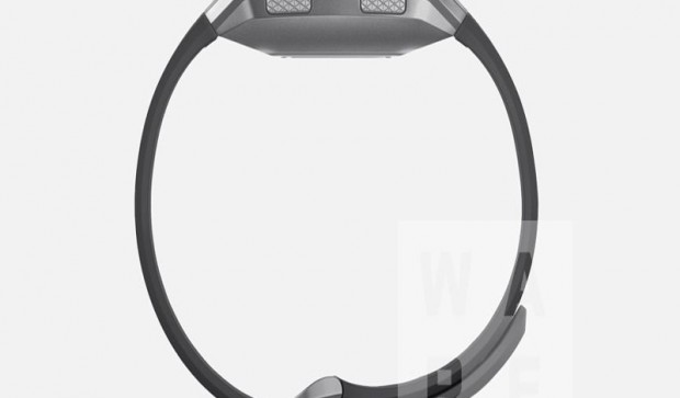 Новинка от Fitbit  - смарт-часы с возможностью погружения на глубину 50 м.