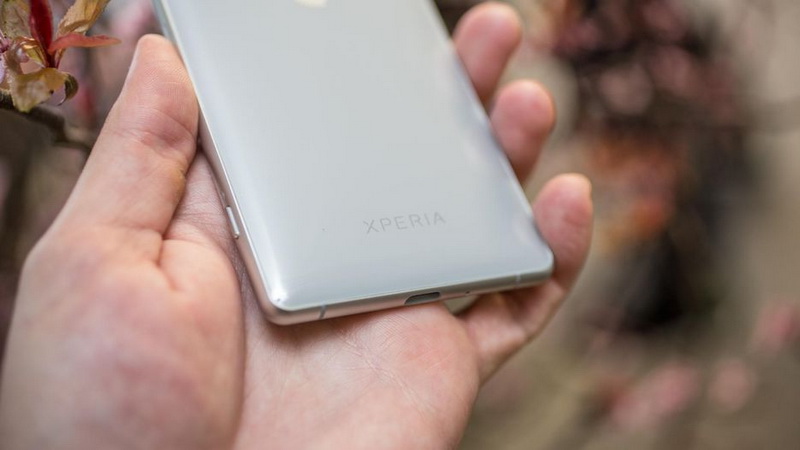 Новые флагманы Sony Xperia XZ2-фото 5
