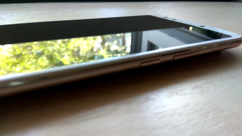 Обзор Xiaomi Mi A2 слайдер 3