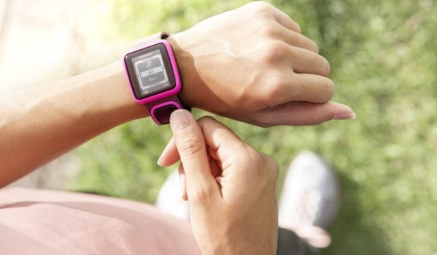 Смарт-часы Alcatel, Pebble и TomTom обзор популярных моделей – TomTom Runner 3 розовые