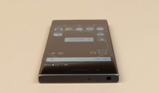 Sony Xperia XA1-верхняя грань