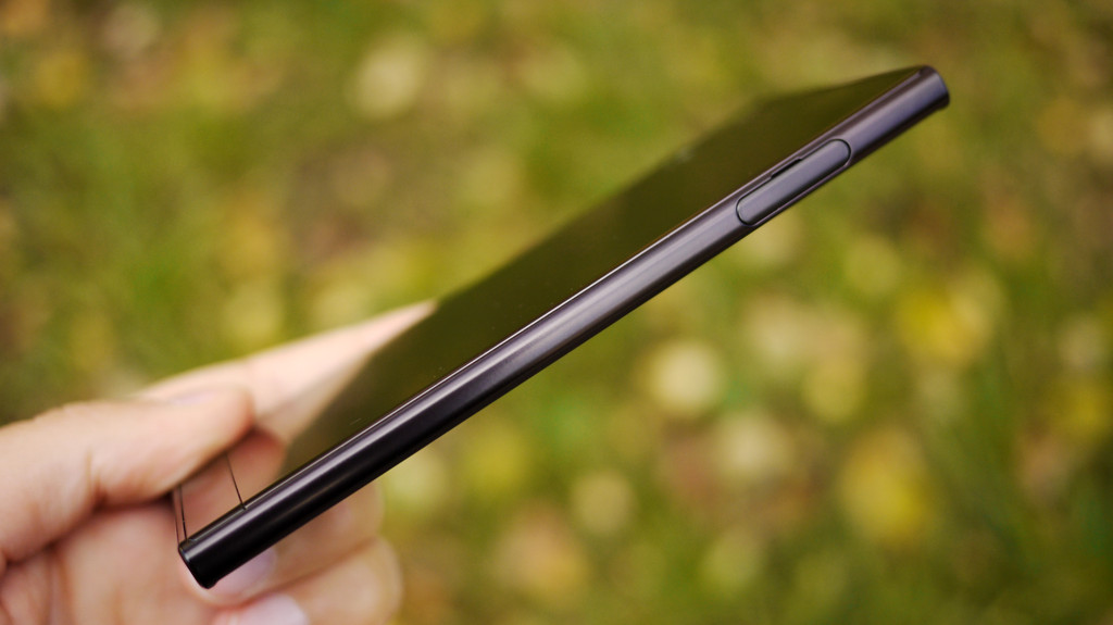 Sony Xperia XZ-дизайн фото 5