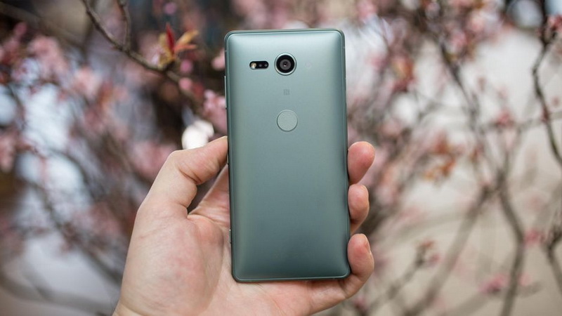 Sony Xperia XZ2 Compact-дизайн фото 3