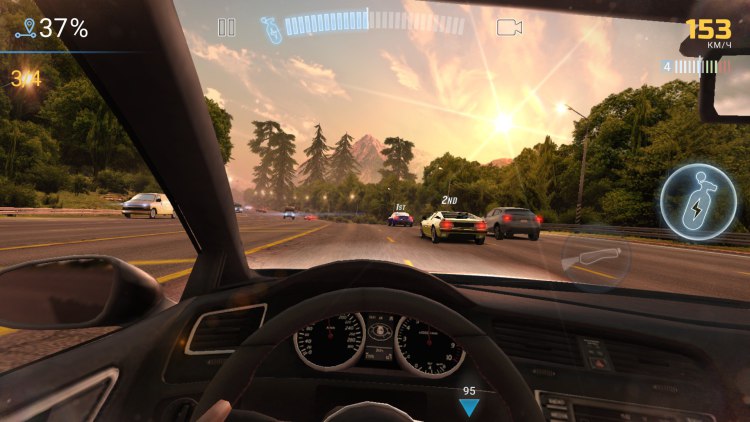 Топ-10 лучших игр и приложений для iOS и Android за ноябрь 2017 г. - CarX Highway Racing (2)