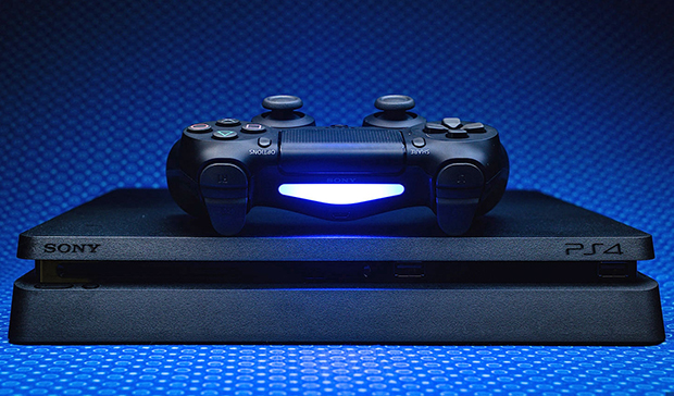 Кому Sony PlayStation 4 Slim с играми на шару?