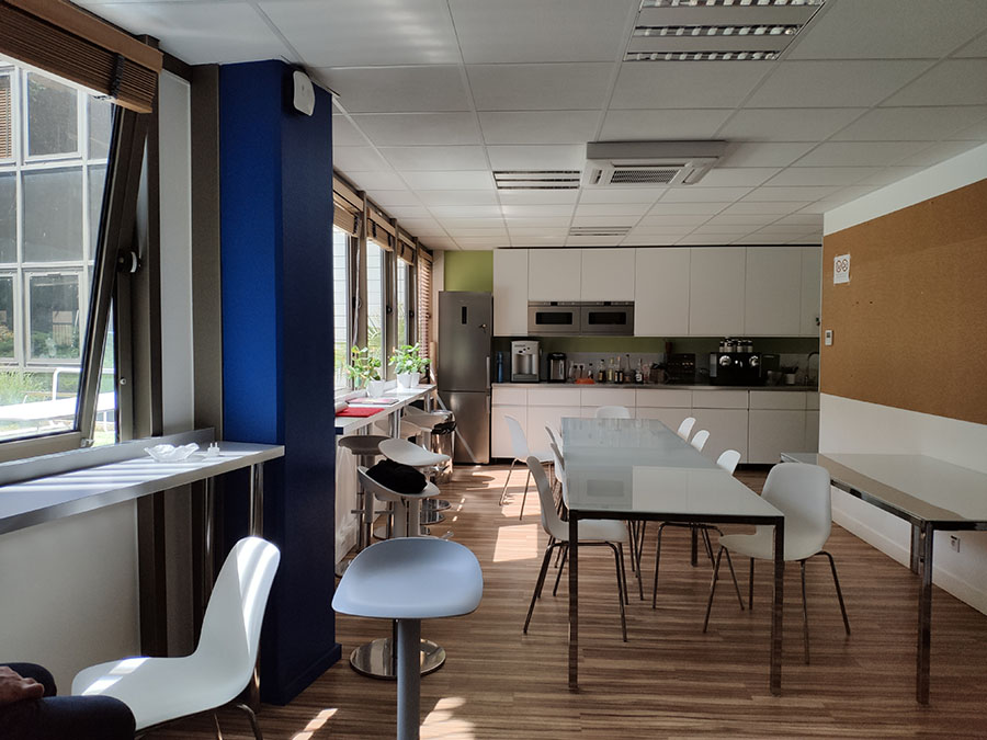 s-emka-na-kameru-xiaomi-mi-8